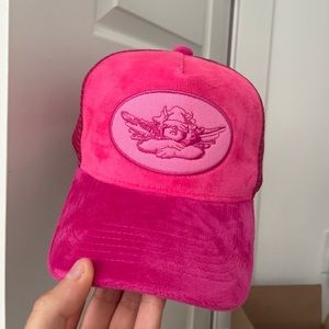 Boys lie trucker hat